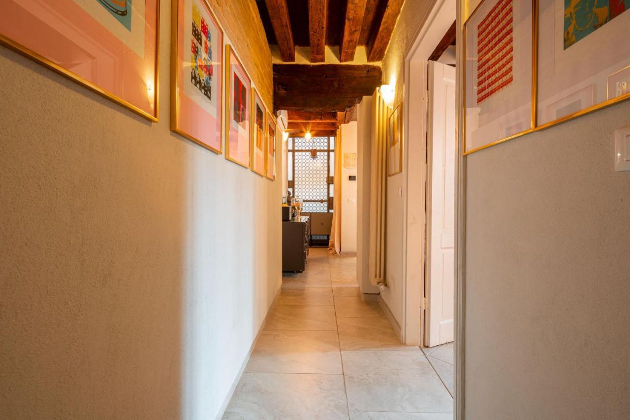 Casa Manina Sul Ponte - Your Private Canal View Velence Kültér fotó
